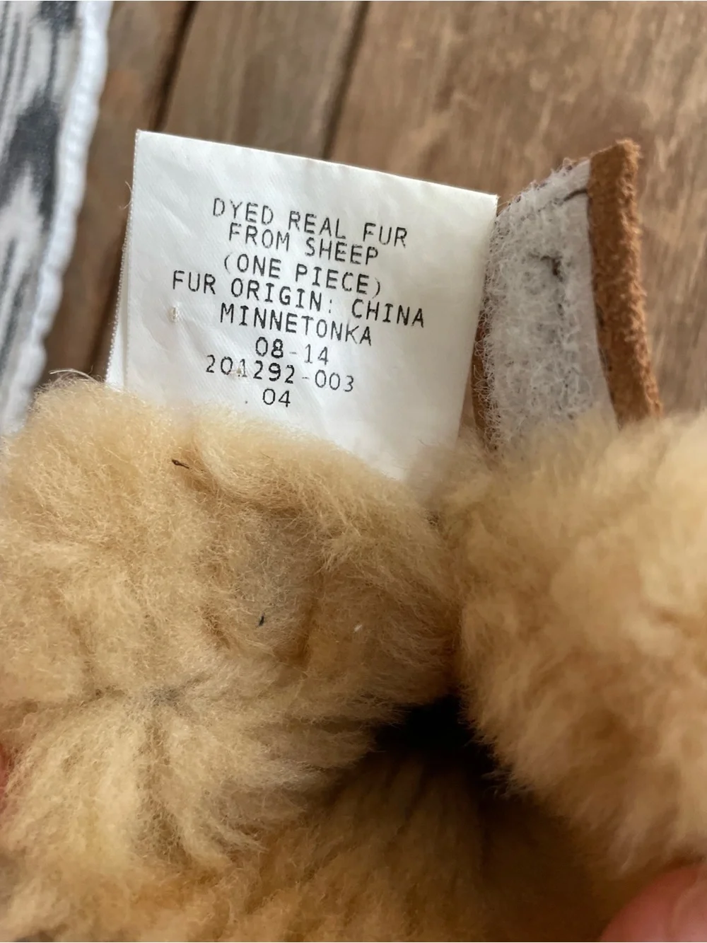 Minnetonka: Sheepskin Baby/Infant Booties